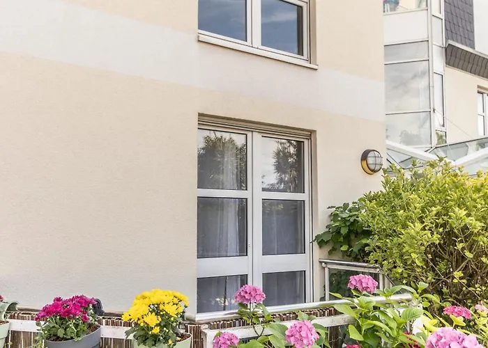 公寓 Privates Mit Bad, Kueche, Sofa & Balkon *